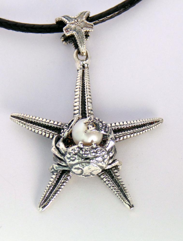 Ciondolo stella e granchio con perla